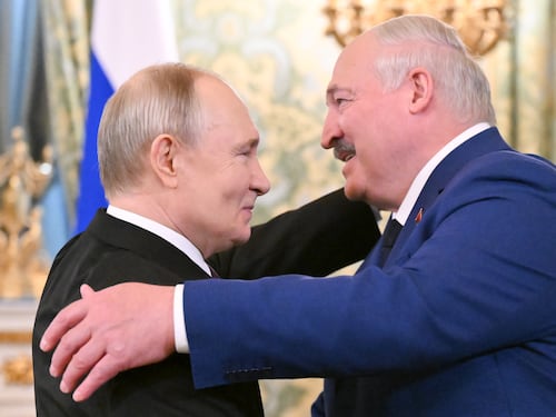 Putin, apertura sulla tregua. "Ma ne parlerò con Trump"