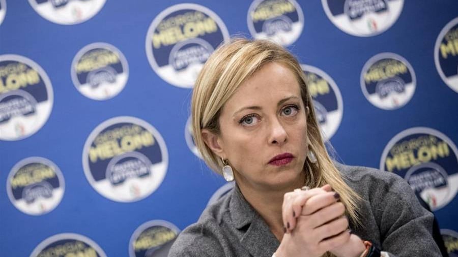 La Meloni zittisce tutti: "Non siamo come i 5S"