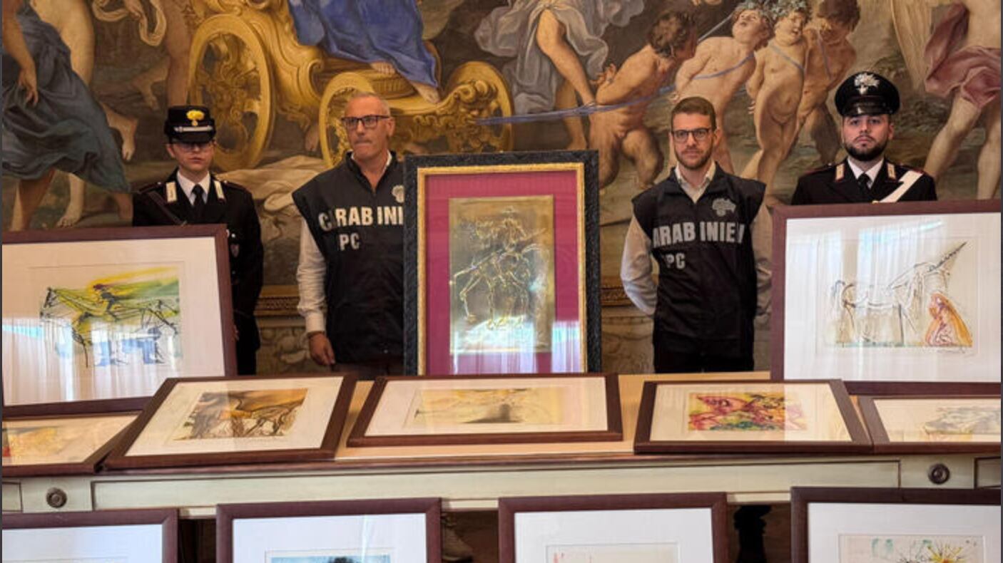 Parma, blitz della polizia alla mostra di Salvador Dalì: "Dubbi su autenticità delle opere"