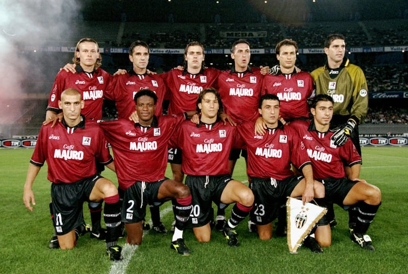 Una formazione della Reggina nel 2000 (Wikipedia)