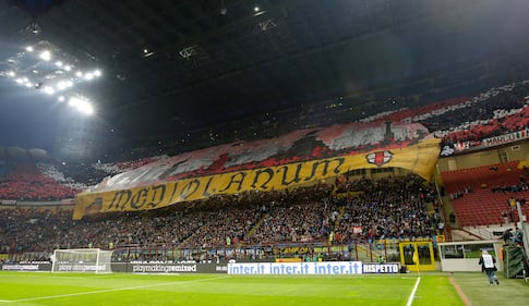 Il derby di Milano vinto dalle due curve 6