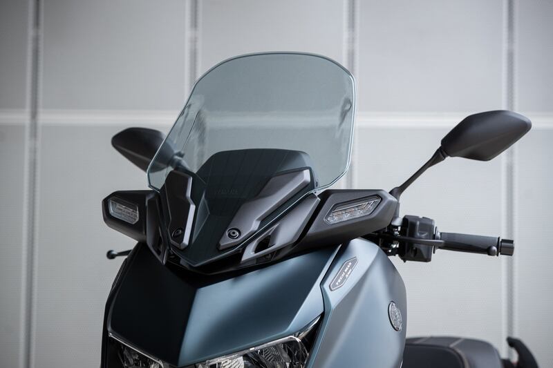 Yamaha XMAX 300 Tech Max: guarda la gallery 13