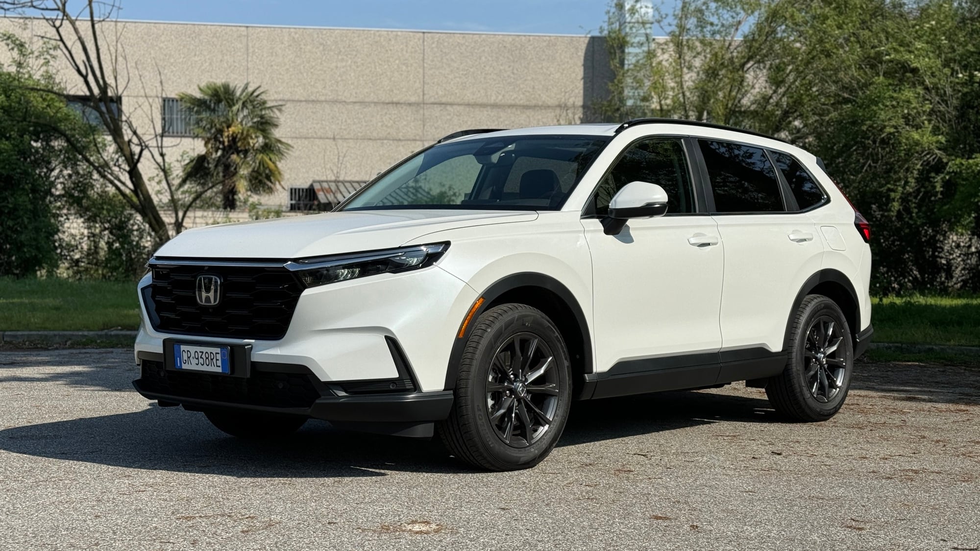 Honda CR-V: il SUV full-hybrid tuttofare, ottimi consumi e tanto spazio