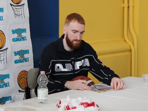 Se a intervistare il campione di basket sono gli studenti del liceo Berchet