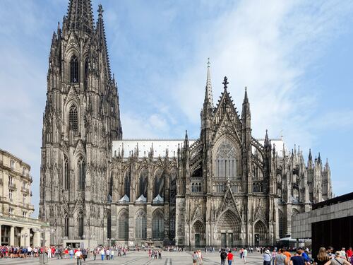 Paura attentati in Germania: cani antiesplosivo nella cattedrale di Colonia