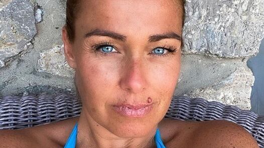 "Tutto questo alcol ti gonfia", Sonia Bruganelli sotto attacco hater