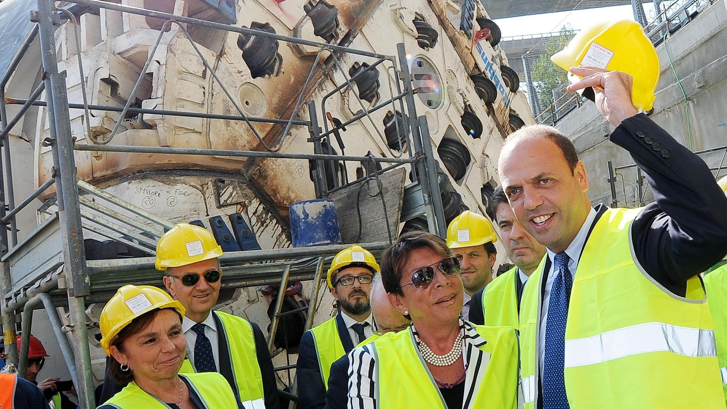 Alfano riporta lo Stato in Valsusa «Nessuno potrà fermare la Tav» 200 I numeri