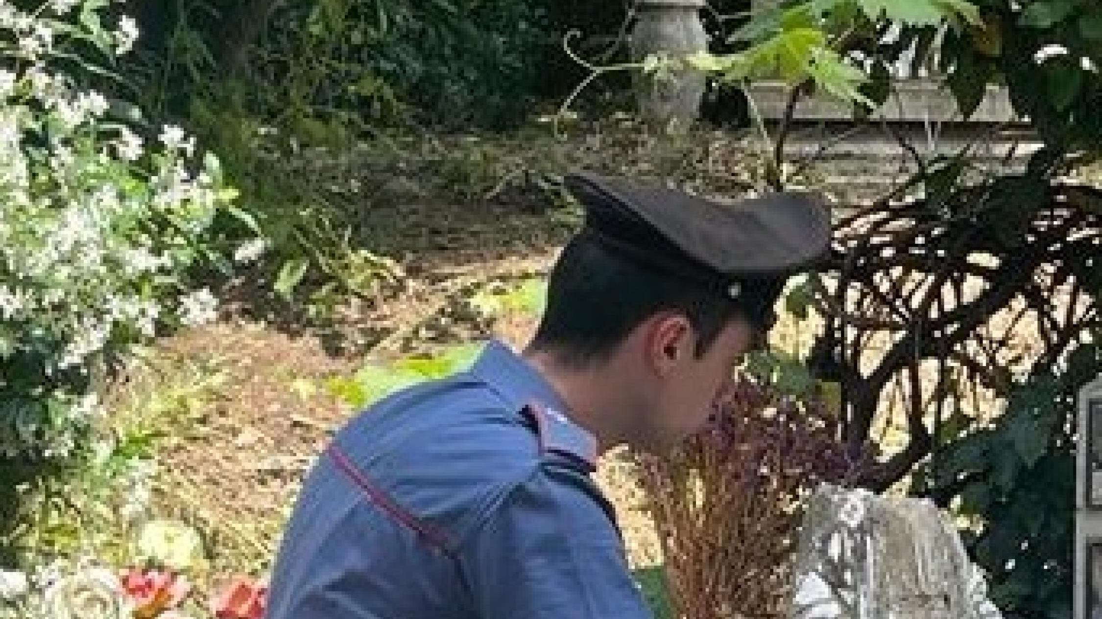 "Simboli contrari a mia fede": e l'islamico danneggia il cimitero a Roma