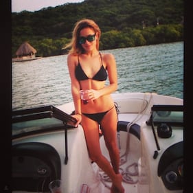 Brenda Asnicar sexy su Instagram 25