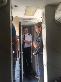 Esplode motore in volo: atterraggio di emergenza in Usa 6
