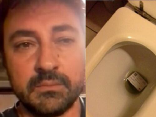 Dirigente del Pd getta la tessera nel water