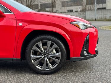 Lexus UX 300h: guarda la gallery del crossover premium giapponese 7