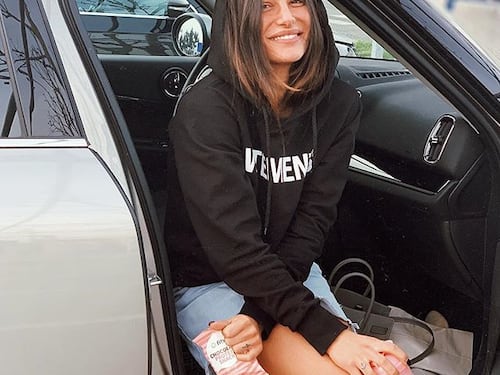 Ludovica Valli sensuale su Instagram: gli scatti dell'ex tronista di Uomini e Donne