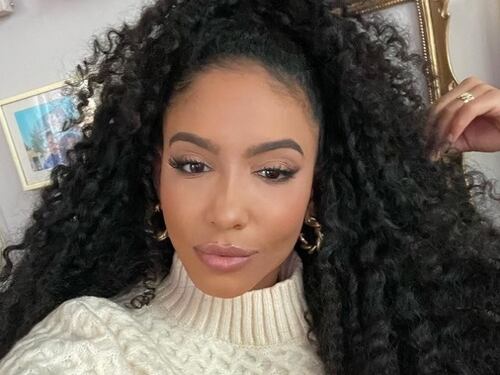 Si getta dal grattacielo: morta a 30 anni Miss Usa 2019