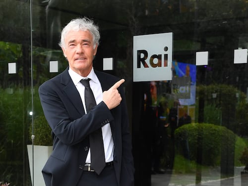 "Grazie Massimo ma...". La battuta velenosa della conduttrice a Giletti