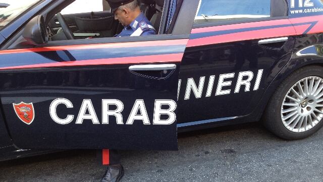 Le armi del clan mafioso nascoste sotto una Madonna