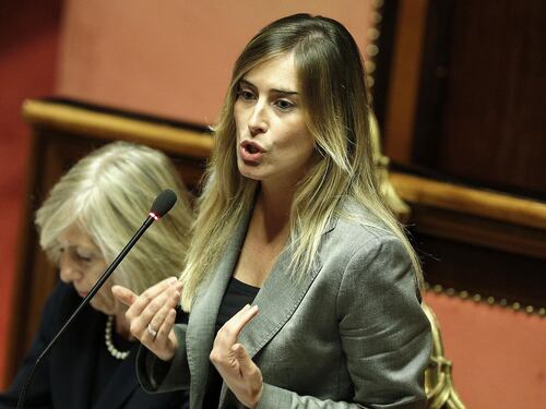 Riforme, Boschi contestata in Senato. Lei: "Ddl illiberale? Un'allucinazione"