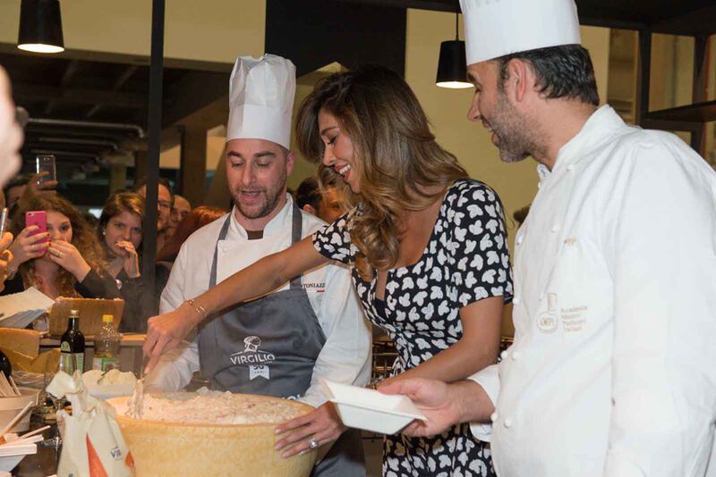 Belen Rodriguez, diva supersexy e mamma tenera 14