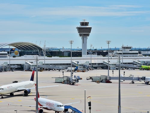 Napoli, arrestato all'aeroporto trafficante con 32 ovuli nella pancia