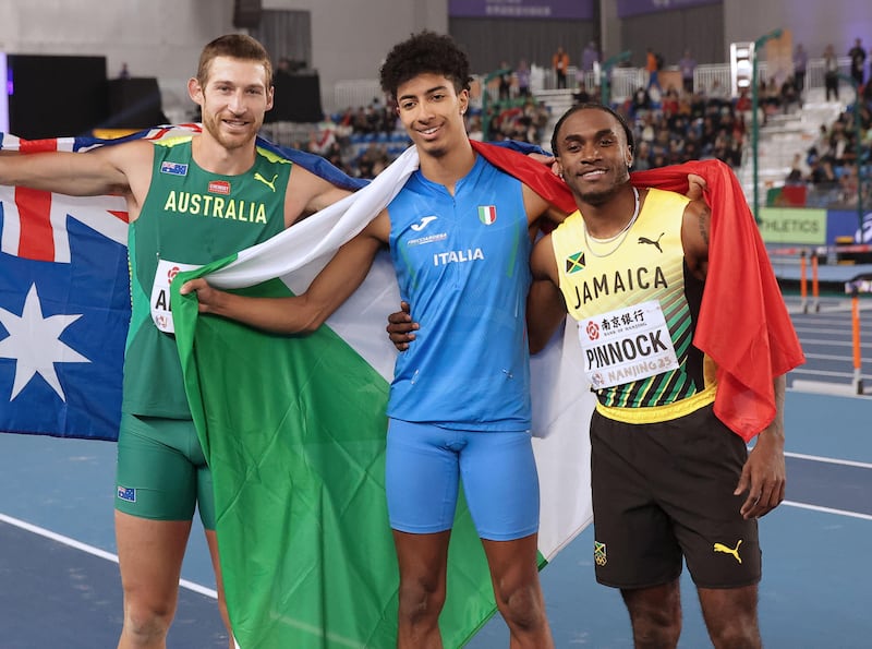 Liam Adcock (Australia), Mattia  Furlani e Wayne Pinnock (Giamaica)
