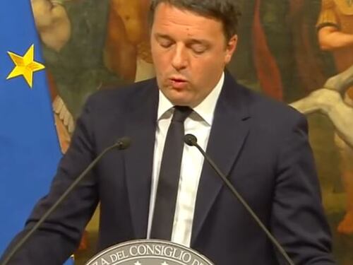 Renzi riparte da Napoli e snobba i "capetti" del Pd