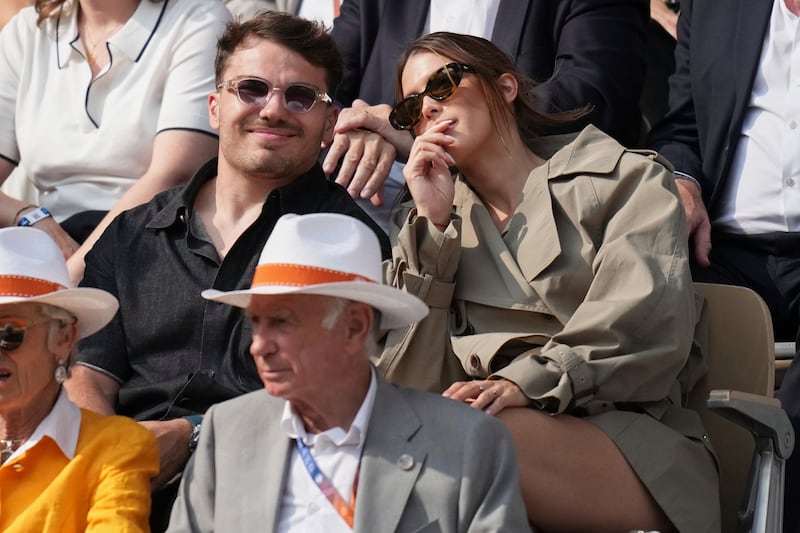 Parata di vip al Roland Garros per la finale tra Alcaraz e Sinner: le immagini più belle 19