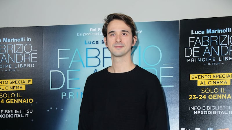 Davide Iacopini resta in terapia intensiva: quali sono le condizioni di salute dell’attore