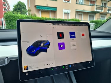 Tesla Model Y RWD 2023, guarda la galleria fotografica  25