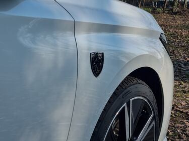 Peugeot 308 SW, guarda le foto 8
