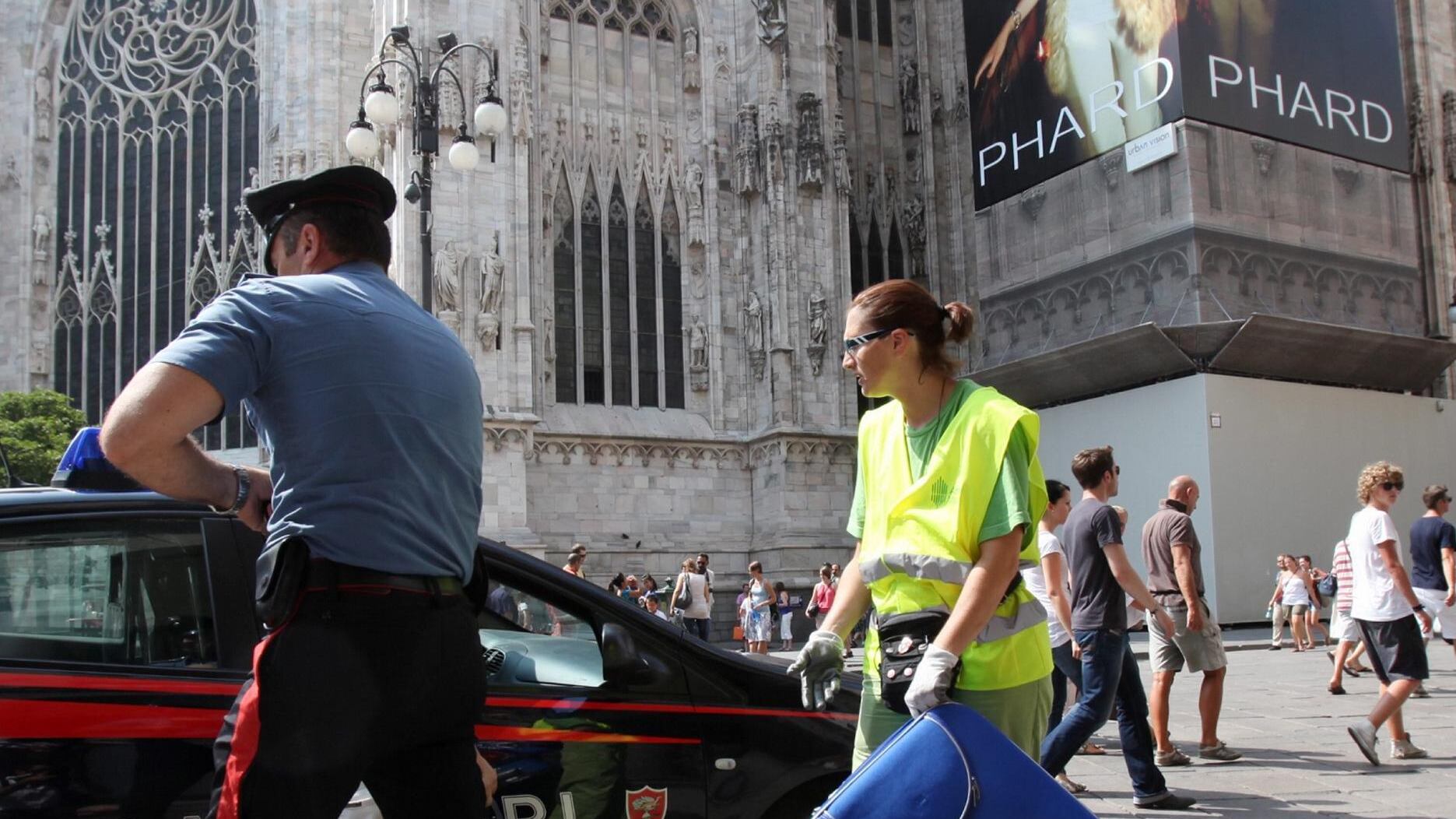 Aler, due ascensori in tilt: disabili in braccio ai poliziotti