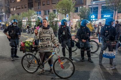 Corteo no Green pass a Milano 3