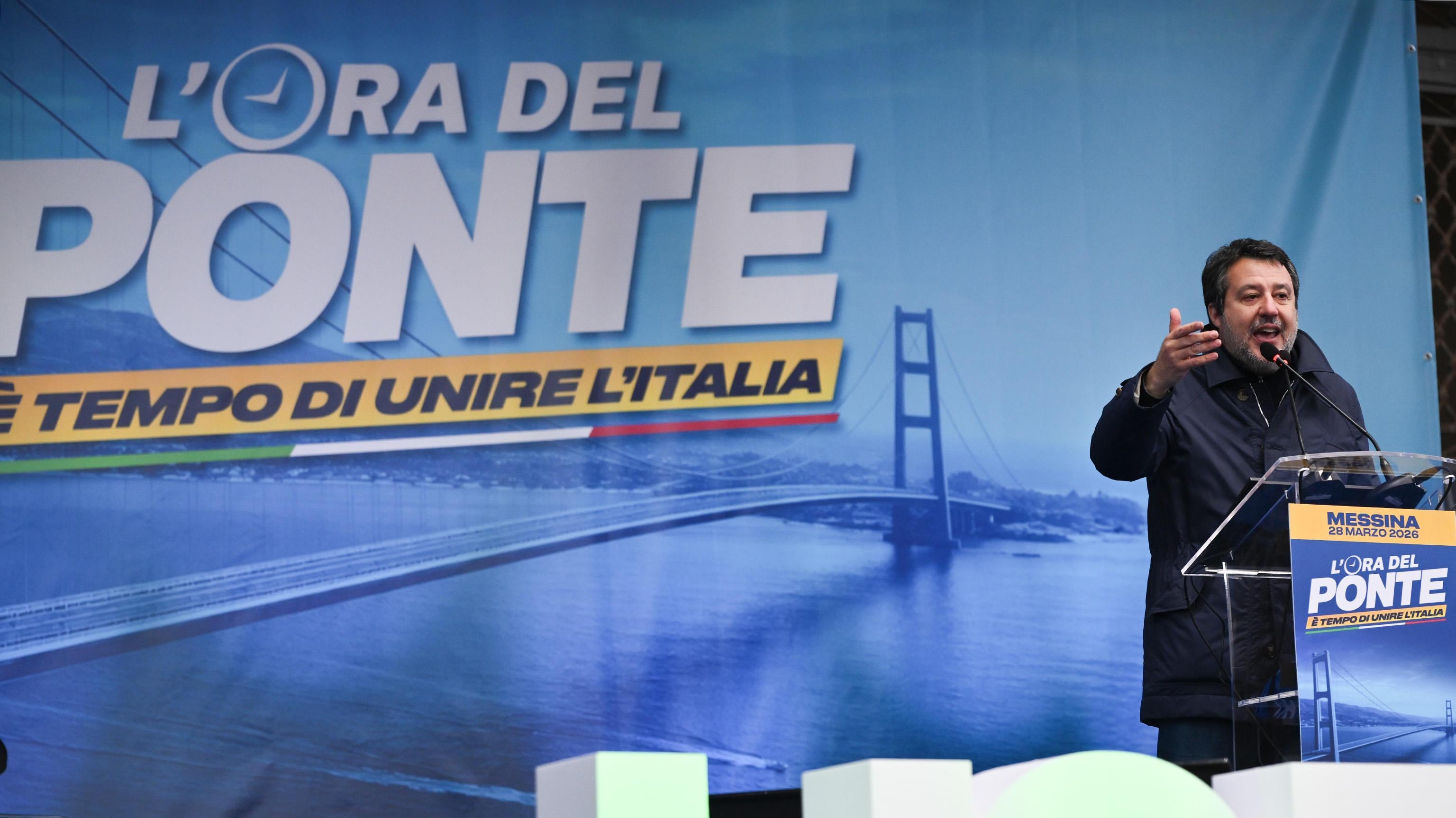 Salvini: "Si chiamerà Ponte della pace"