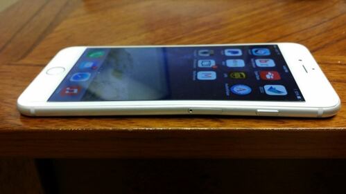 E' già "bend gate". L'iPhone6 si piega in tasca 3