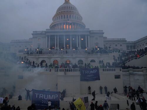 "Andiamo verso la tempesta perfetta", l'America e l'allerta per le presidenziali