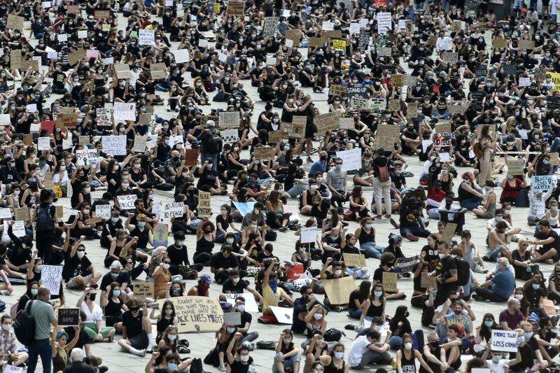 Torino, antagonisti in piazza per Floyd 2