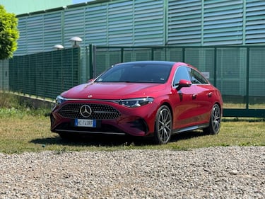 La nuova Mercedes CLA Hybrid. Guarda tutte le foto 1
