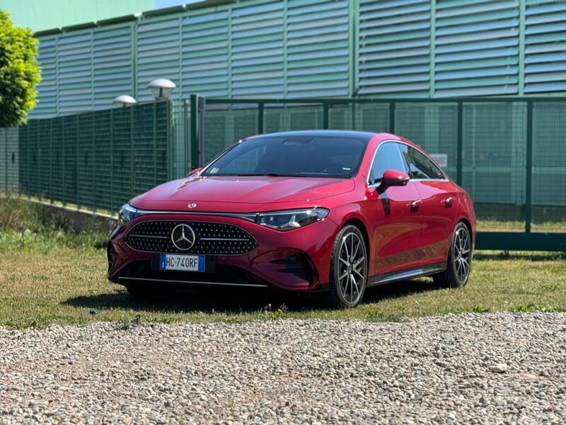 La nuova Mercedes CLA Hybrid. Guarda tutte le foto 1