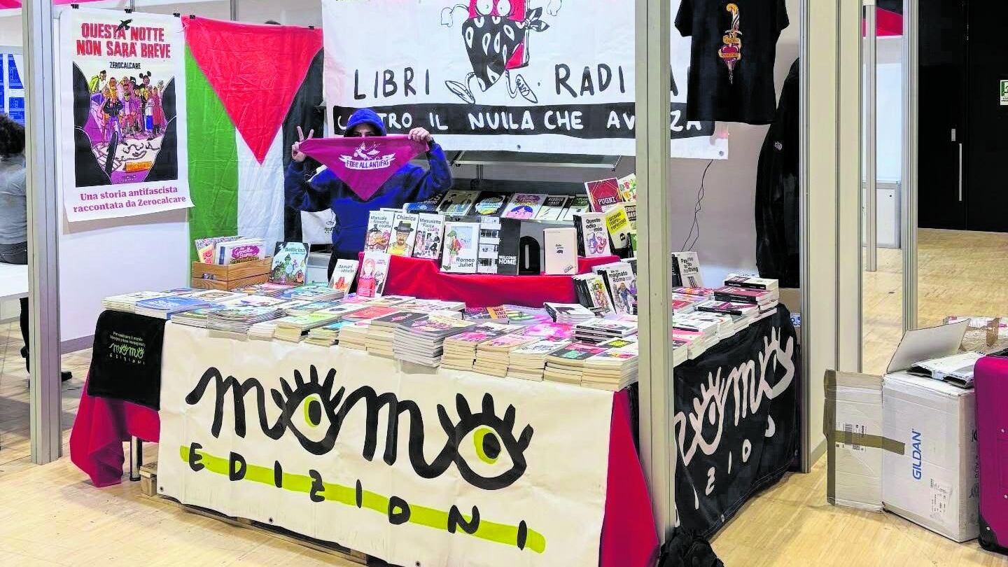 Accusa gli editori di destra e fa libri sul sesso tra bimbi