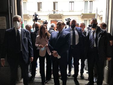 Berlusconi vota a Milano 3