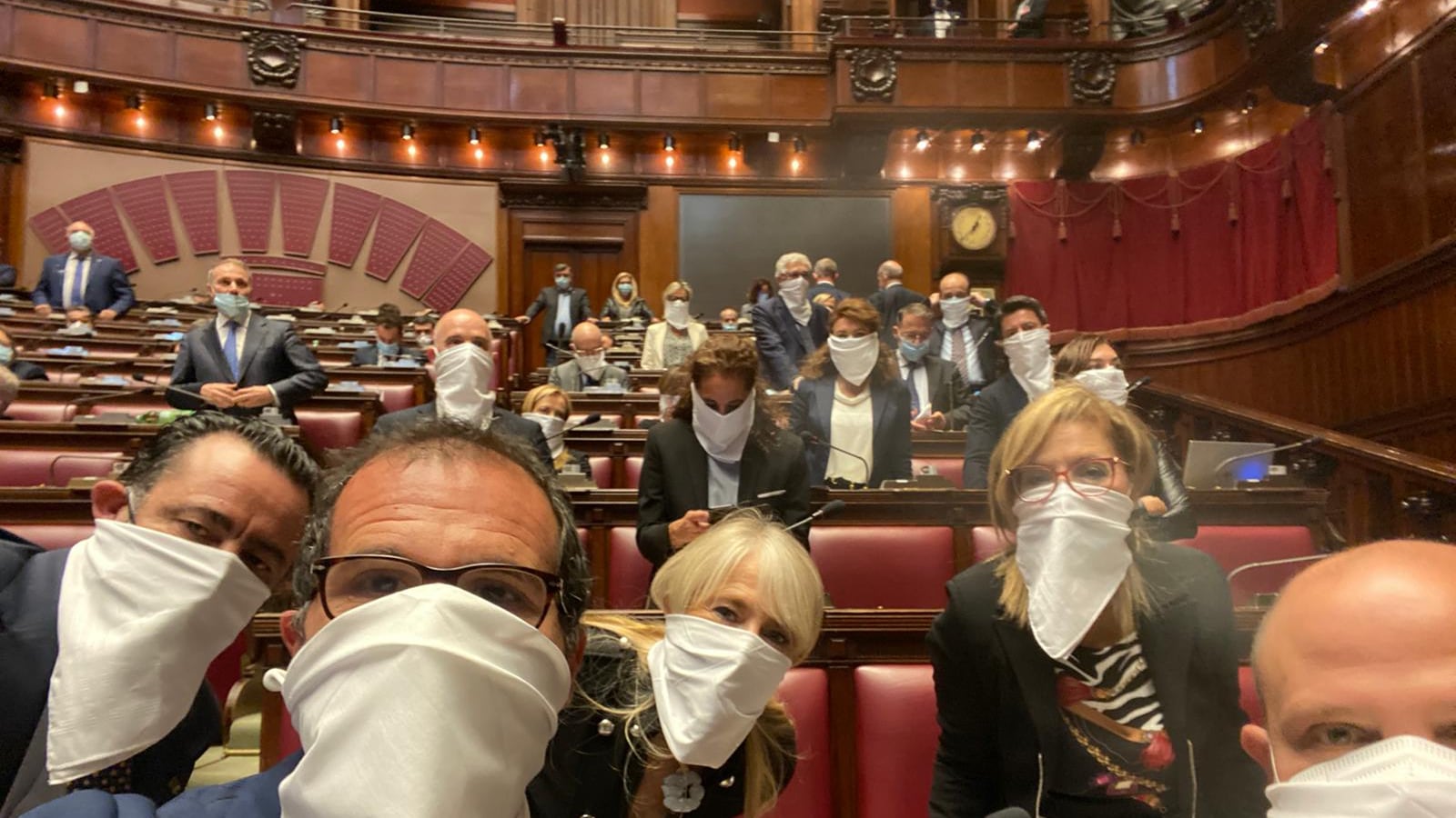 Omofobia, il sì alla Camera E Fdi protesta tra i banchi