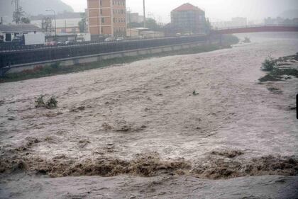 Alluvione a Genova: allagamenti, blackout, scuole chiuse 1