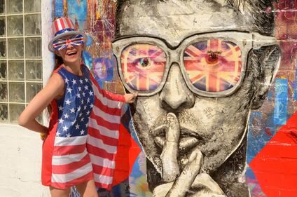 Alicia Arden e la bandiera Usa 9
