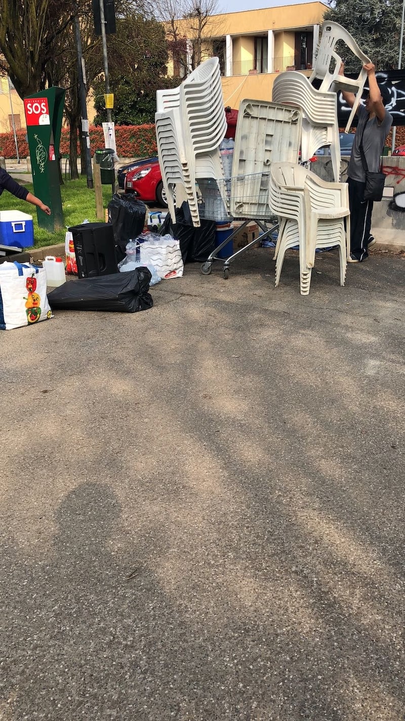 Gli abusivi al Parco Lambro ora fanno servizio al tavolo 5