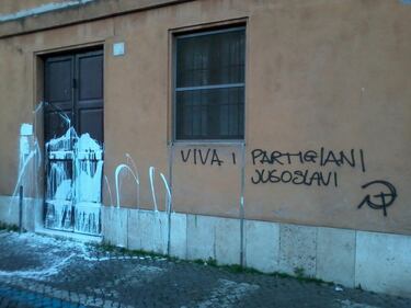 Roma, vandalizzata Casa del Ricordo 1