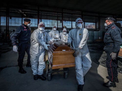 Il primo focolaio, poi l'epidemia. Così Bergamo è entrata all'inferno