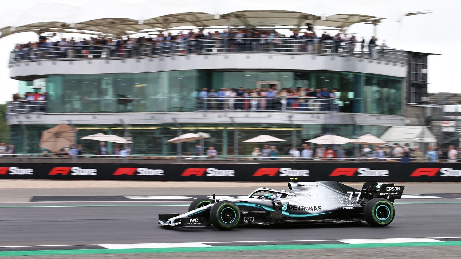 Silverstone, Bottas in pole davanti a Hamilton. Terzo Leclerc, male Vettel