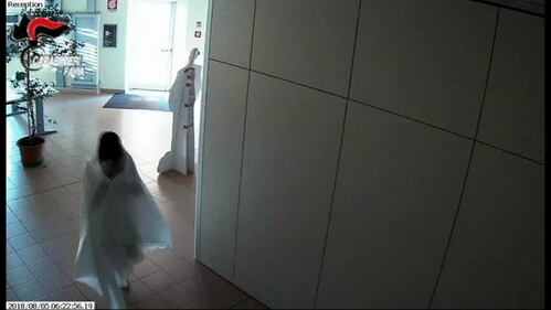 Il ladro "fantasma" 11