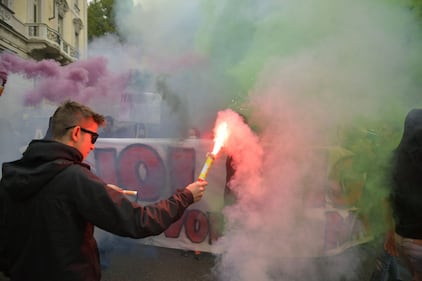 Scontri tra manifestanti e polizia a Torino 4