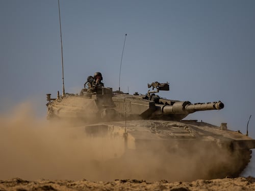 Due settimane di fuoco per distruggere i tunnel. Così con i blindati Namer Israele può farcela