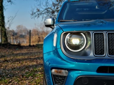 Jeep Renegade e-Hybrid, guarda le foto 2